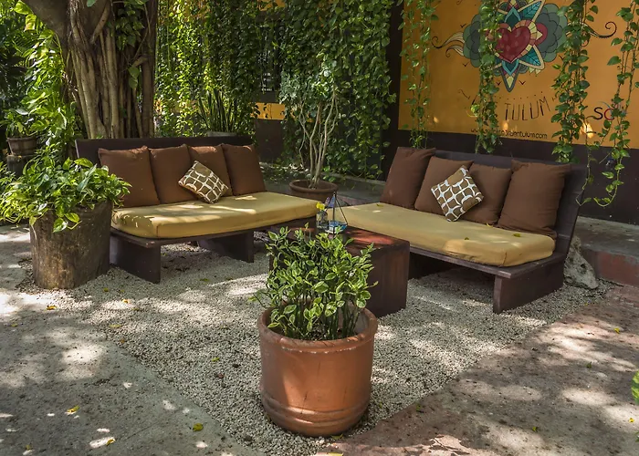 Secret Garden Hotel 3*