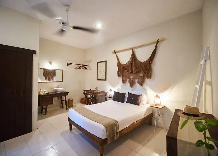 Secret Garden Hotel 3*